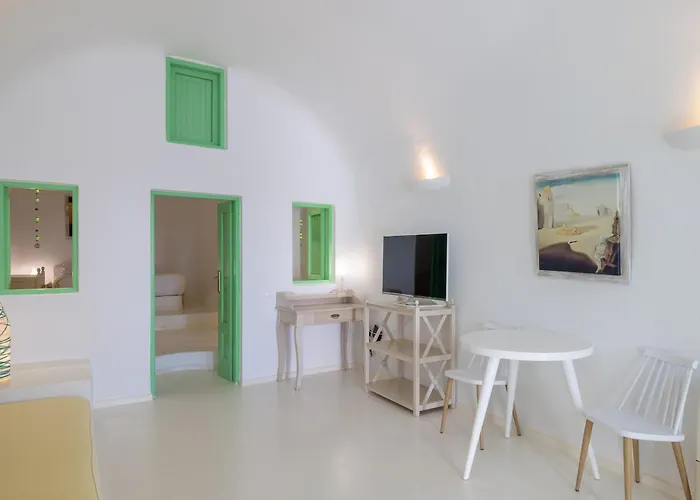 Dreams Luxury Suites